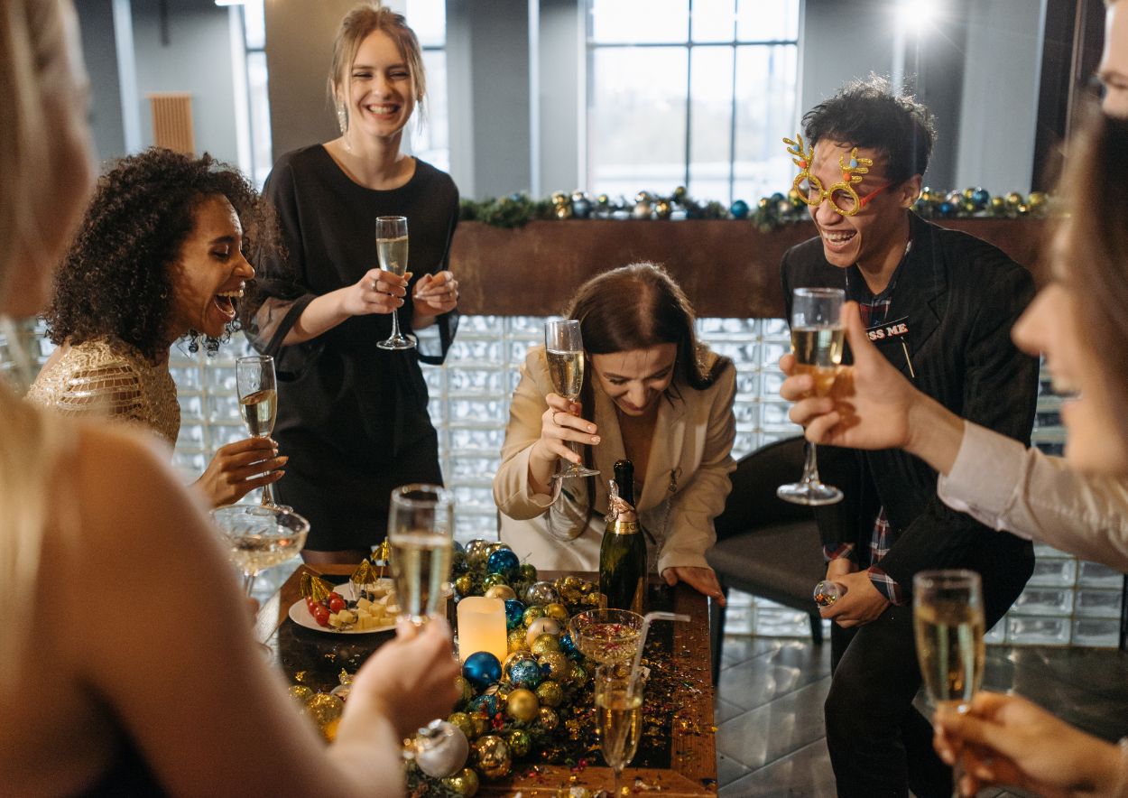 Why Buy Bulk Cannabis for Social Gatherings?